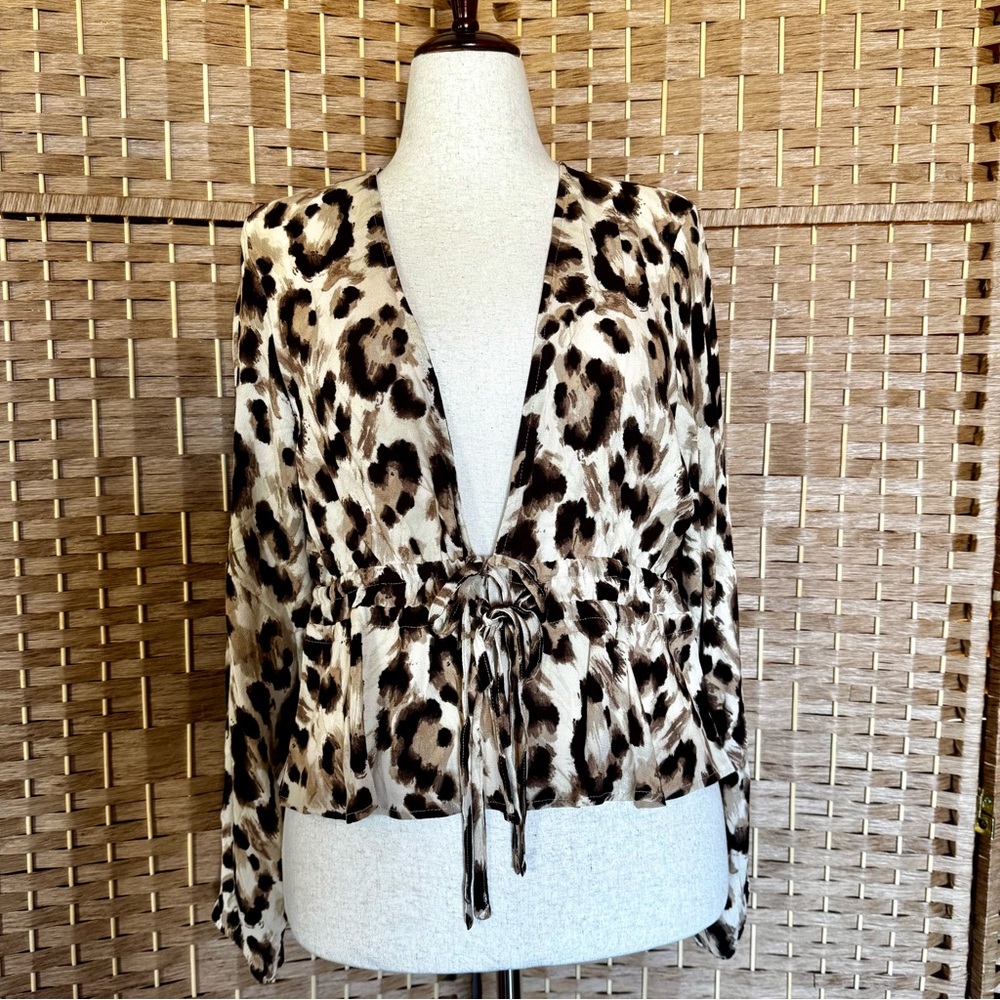 NWT Vero Moda tie front animal print top XL